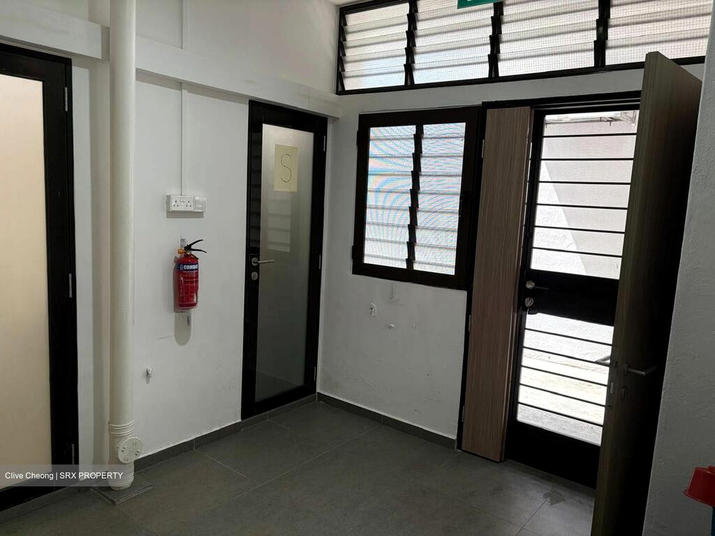 Clementi Avenue 2 Shopping Centre (D5), Shop House #567434541